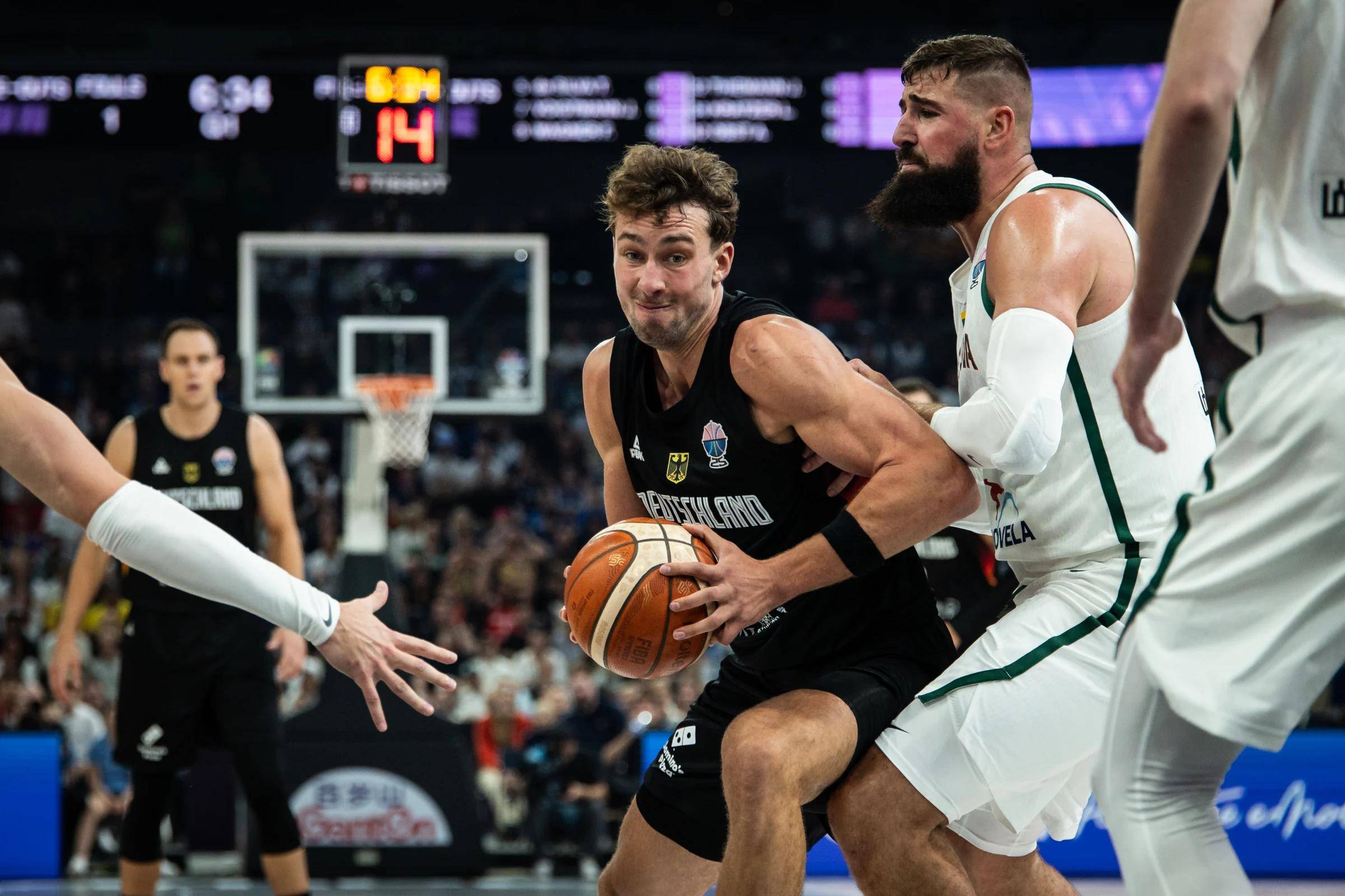 包含爵士力克墨西哥男篮,瓦兰丘纳斯统治全场的词条 包含爵士力克墨西哥男篮,瓦兰丘纳斯统治全场的词条