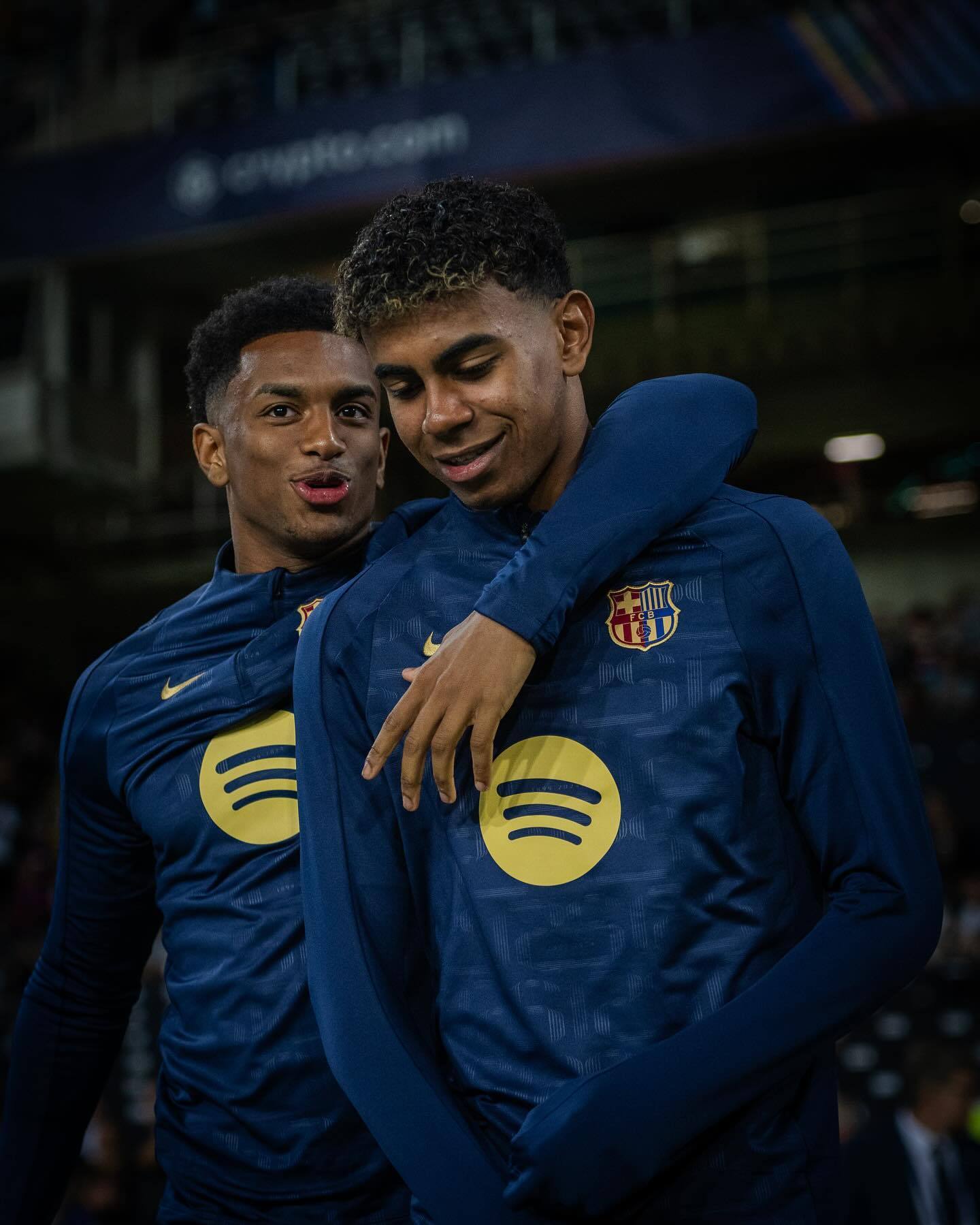 法国爆冷荷兰，莱万爆发神勇的简单介绍