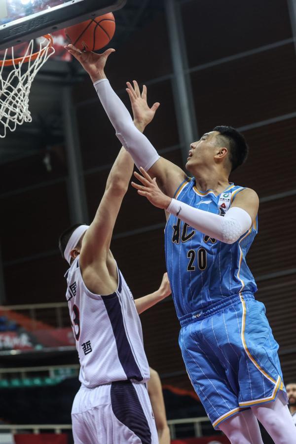 连胜势头难挡！CS2豪取十连胜的简单介绍