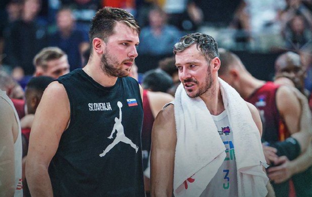 日本队力克法国队,李梓嘉带队取胜 日本队力克法国队,李梓嘉带队取胜