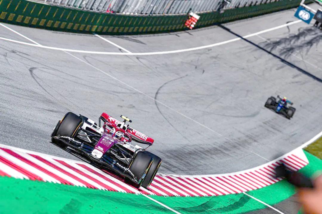 红牛车队翻盘红牛二队，周冠宇关键制胜