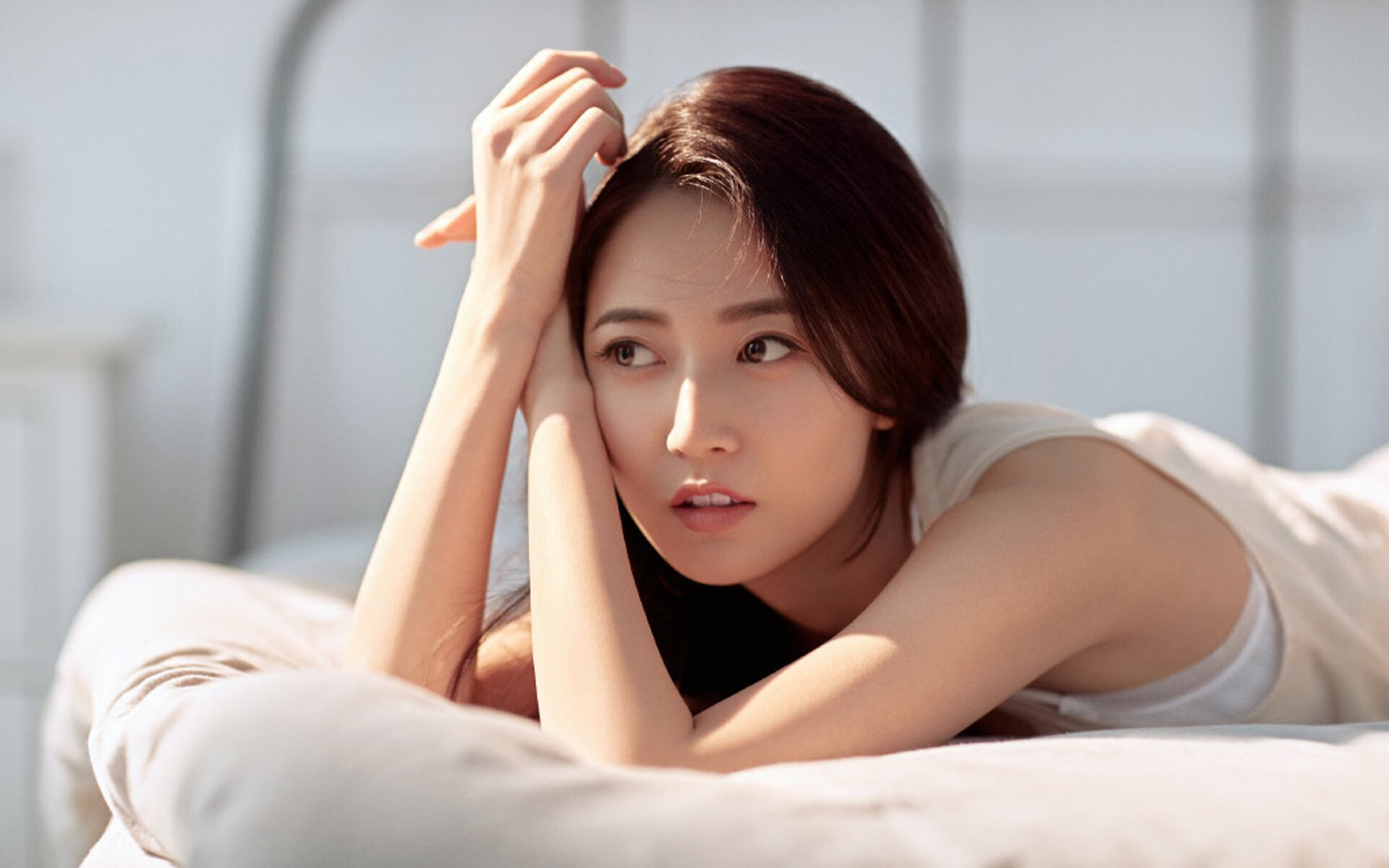 球场上的孤岛，当雄鹿深陷泥泞，贝恩如何以稳定书写沉默的反抗