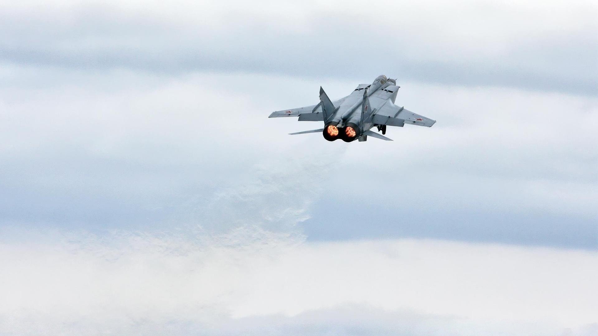 当休斯顿火箭鏖战浙江广厦,德罗赞在越大的舞台越闪耀